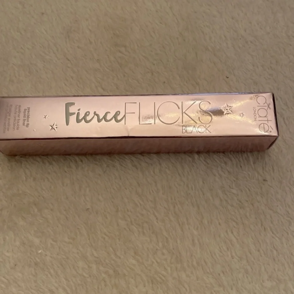 Babe Lash Curler , Qveen Bow Down‎ Brow Glue, Fierce Flicks Flip Liquid Liner